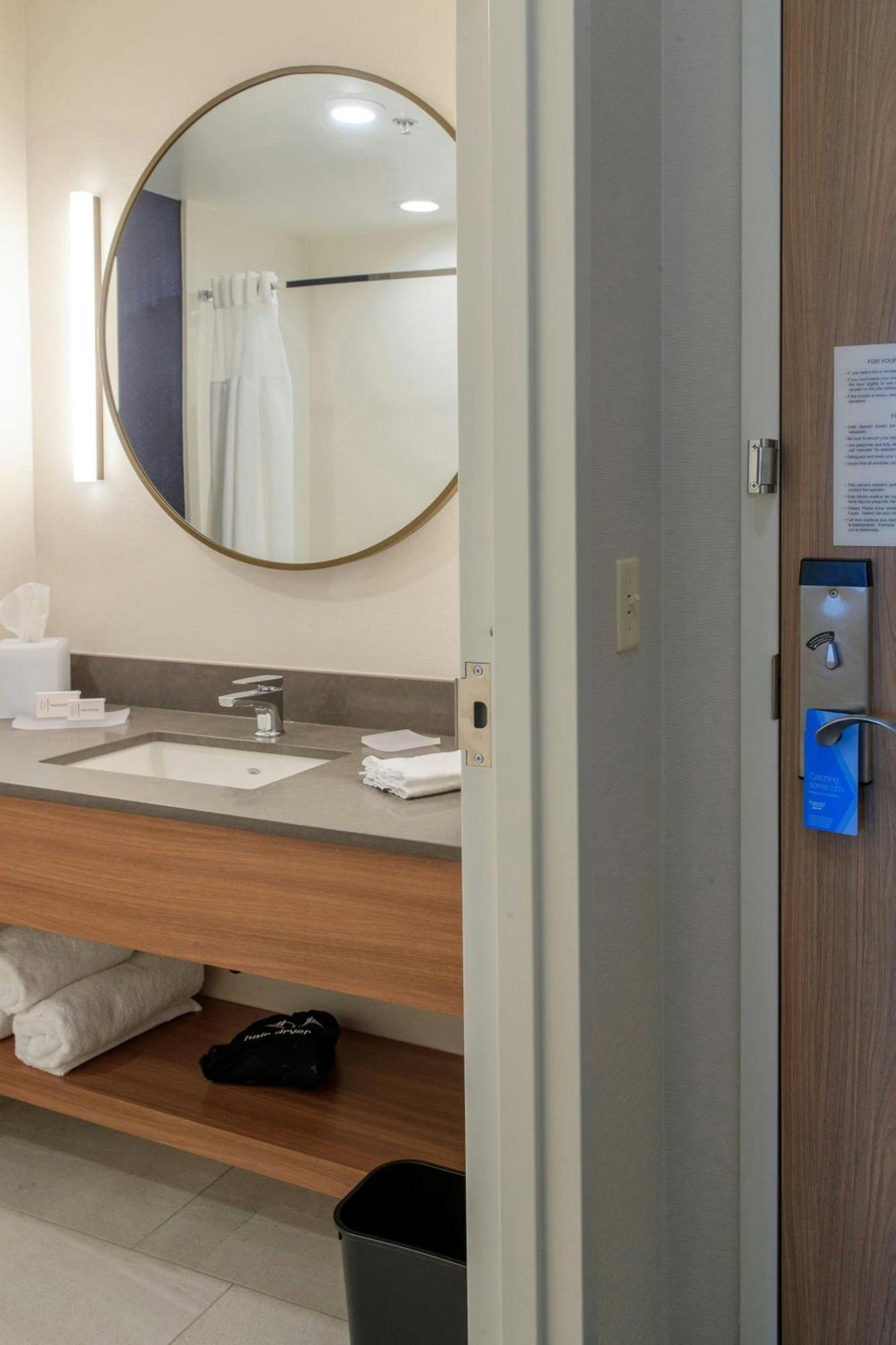 Fairfield Inn & Suites By Marriott Philadelphia Valley Forge/Great Valley Berwyn Eksteriør billede