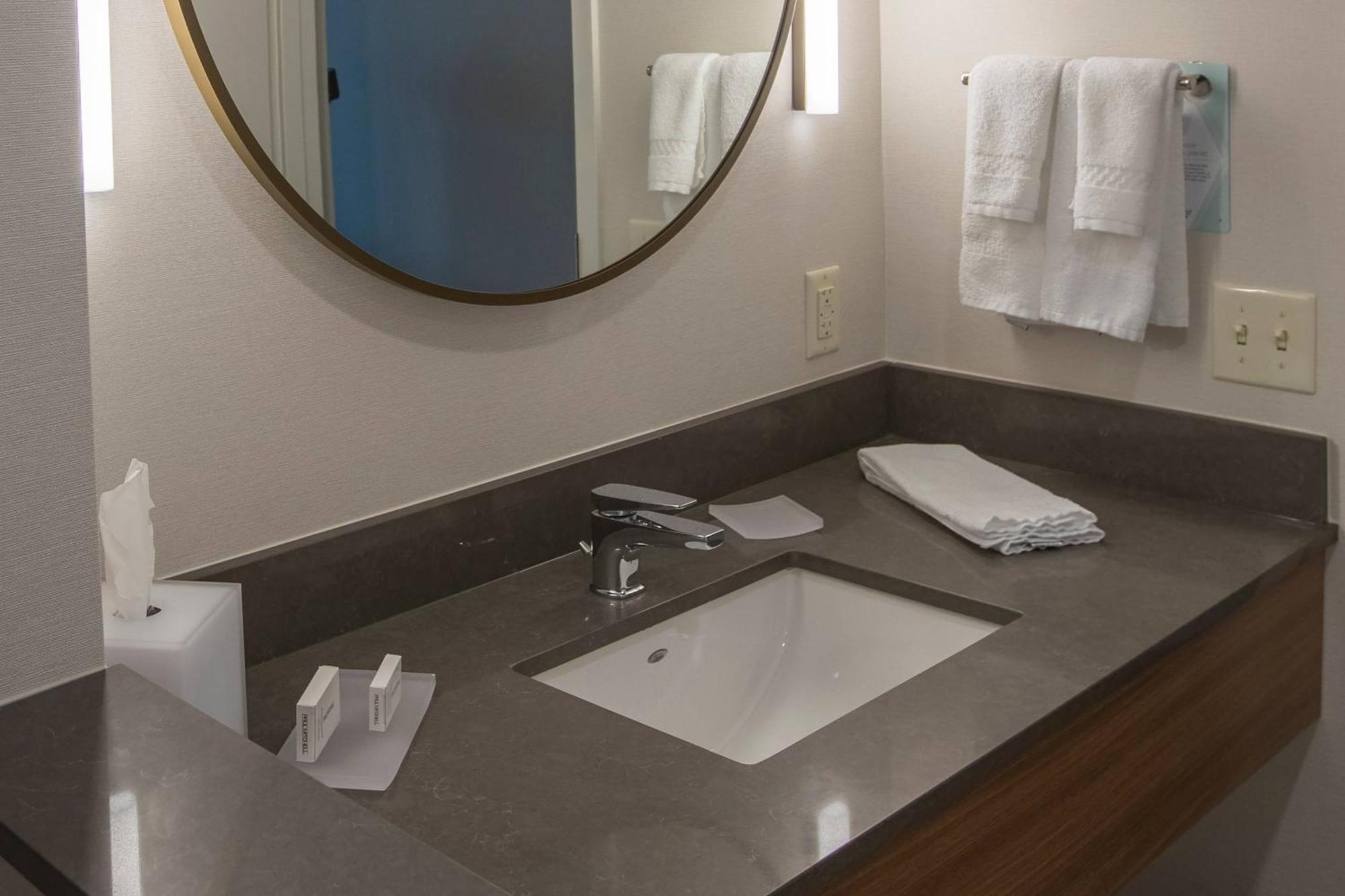 Fairfield Inn & Suites By Marriott Philadelphia Valley Forge/Great Valley Berwyn Eksteriør billede
