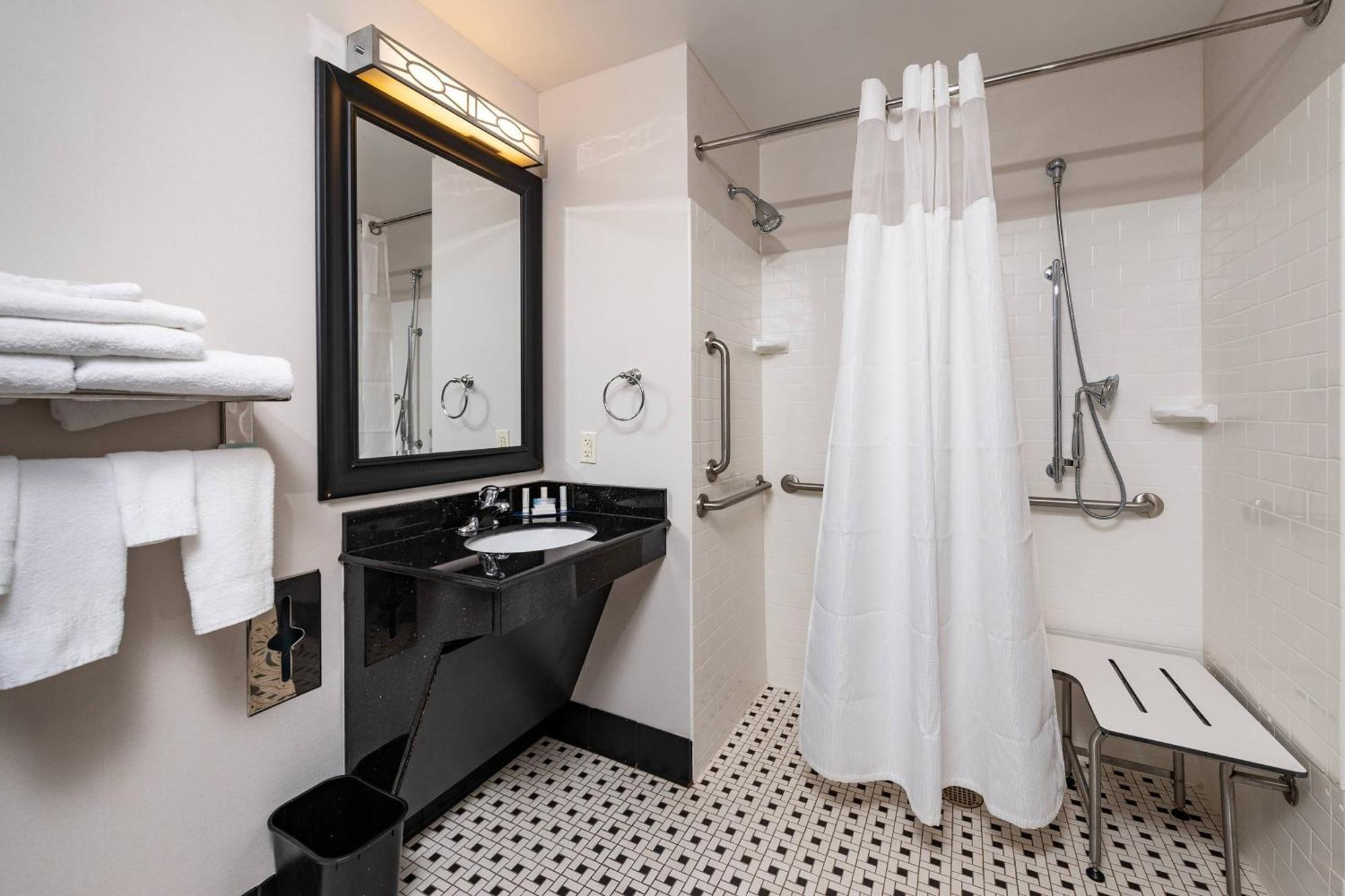 Fairfield Inn & Suites By Marriott Philadelphia Valley Forge/Great Valley Berwyn Eksteriør billede