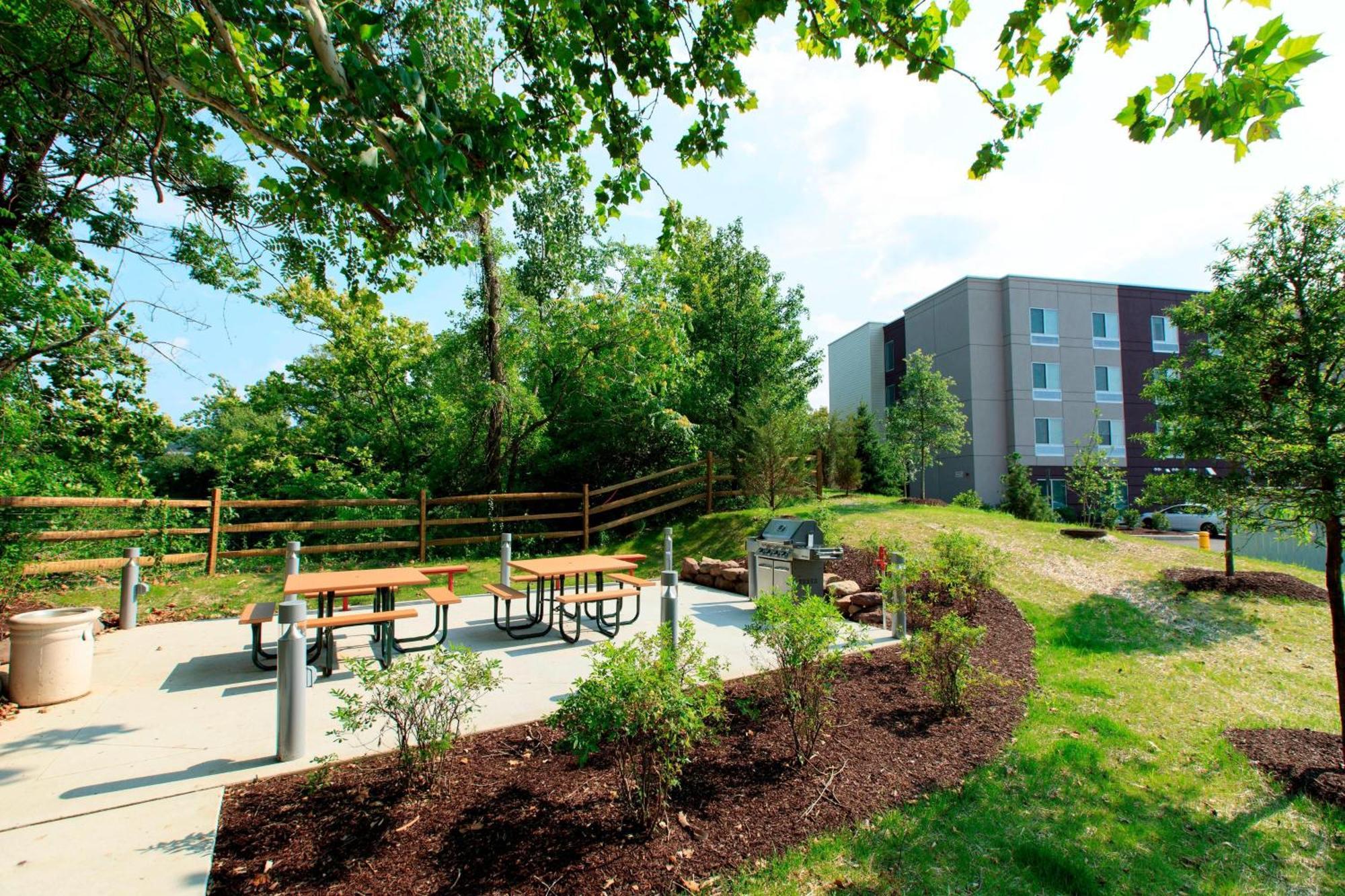 Fairfield Inn & Suites By Marriott Philadelphia Valley Forge/Great Valley Berwyn Eksteriør billede